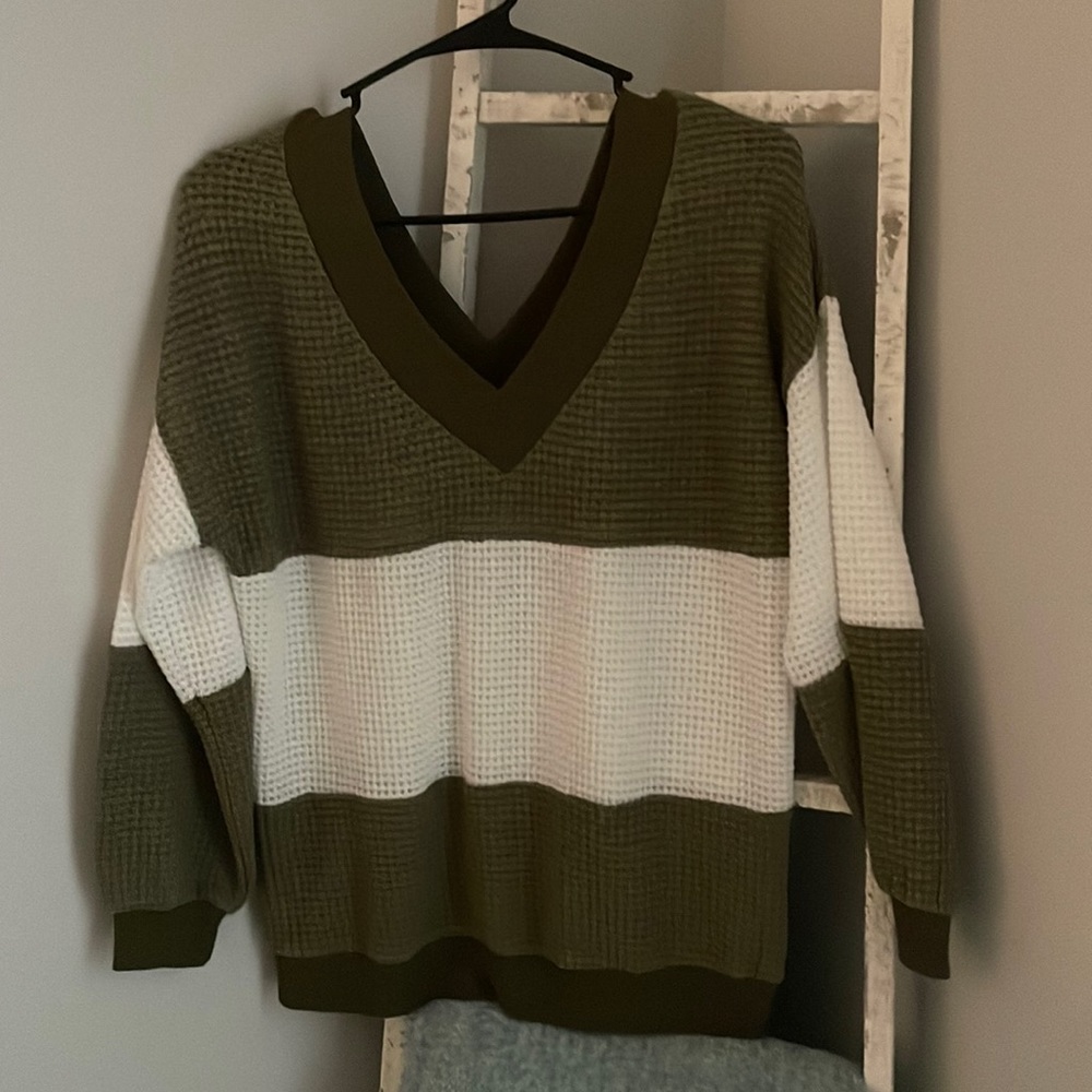 Light weight off shoulder knit sweater in sage green and white size small